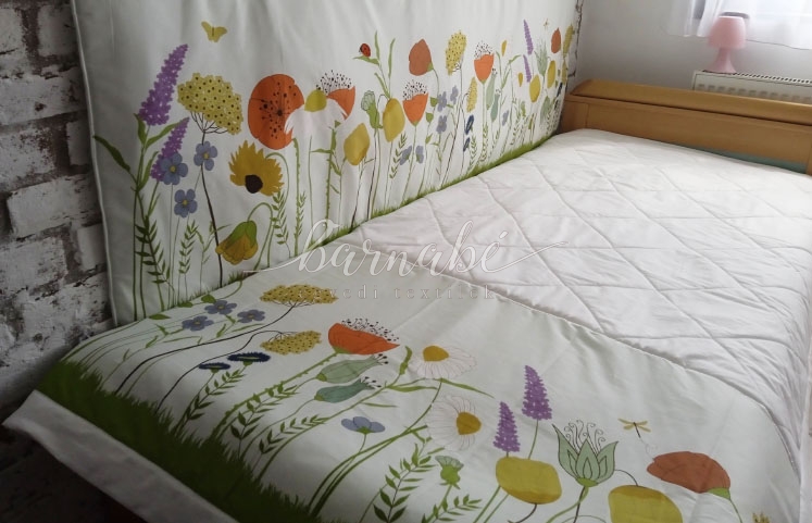 Virágos ÁGYTAKARÓ